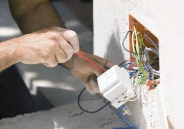 How To Choose The Right Electrician For Your Home In Chelmsford?